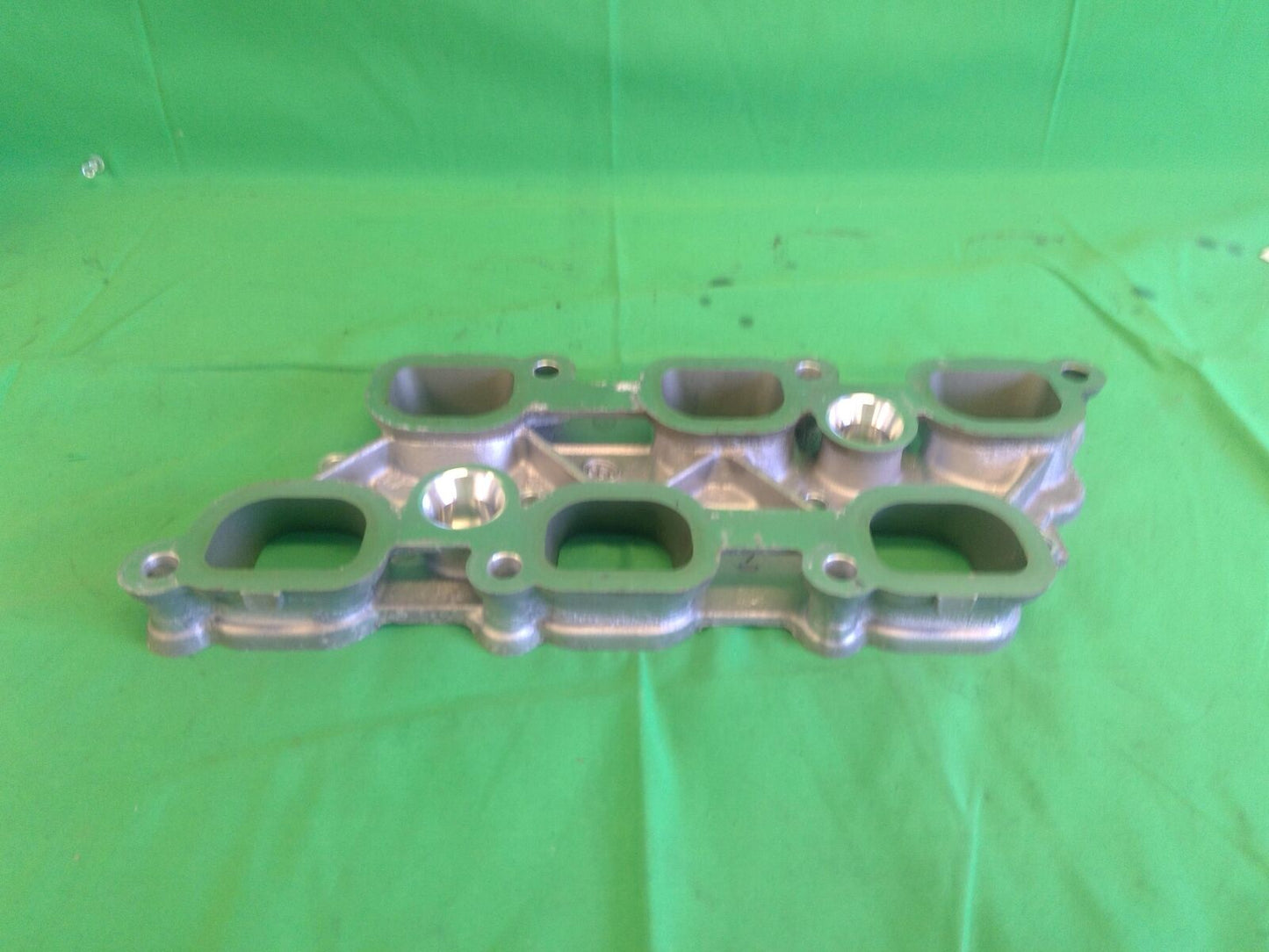 12 13 14 15 16 17 18 19 20 21 22 23 24 CHEVY TRAVERSE Intake Manifold